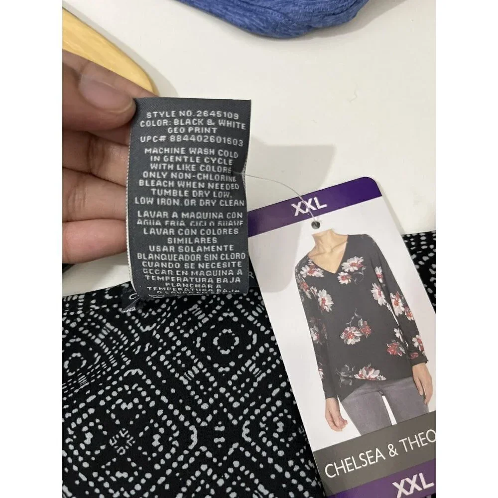 Chelsea & Theodore Blouse Women XXL Geo Print Black And White